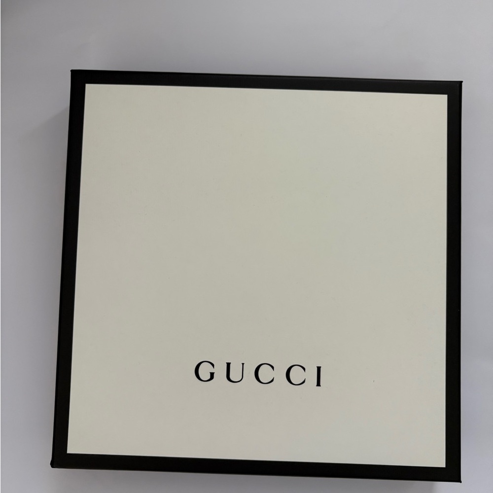 Gucci Black and White box